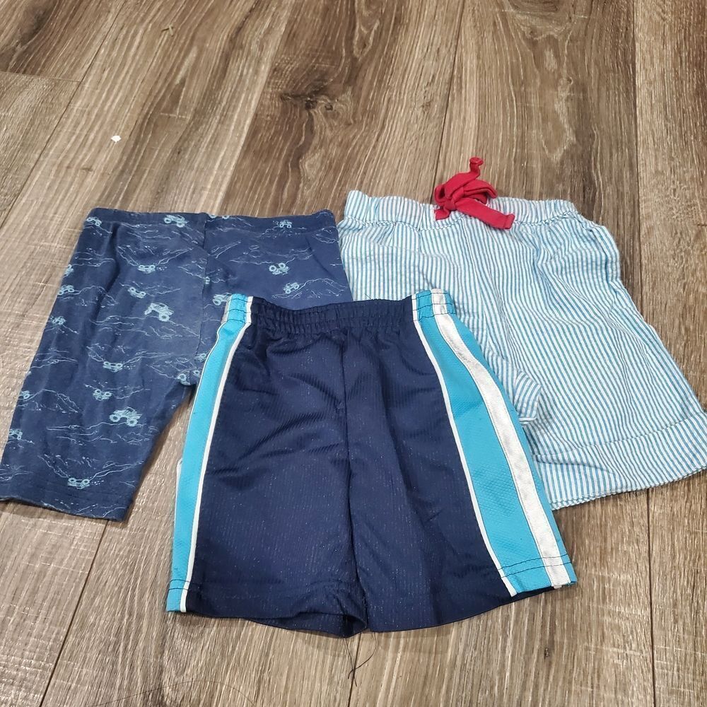 Baby Boy Shorts Size 24M Boys' Shorts in Blue Tones 3 Pieces
